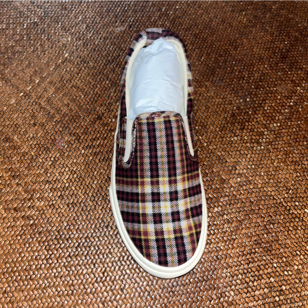 TAOS Burgundy Plaid Rubber Sole Sneakers Women’s Size 9.5 Medium - Picture 2 of 6